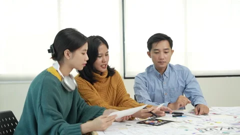 Business developer team creative asian in application development presentation Stock Footage 247554023