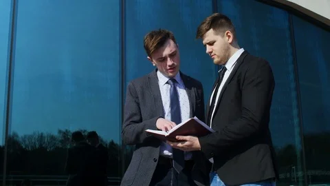 Business Discussion Stock Footage 72381094