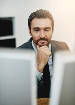 Business man, computer and thinking in office for information technology Stockfoto's