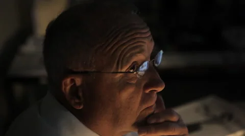 Business man at computer working late at the office Stock-Footage 46026219