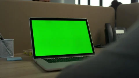 Business man using green screen laptop computer in office green screen 스톡 동영상 279652273