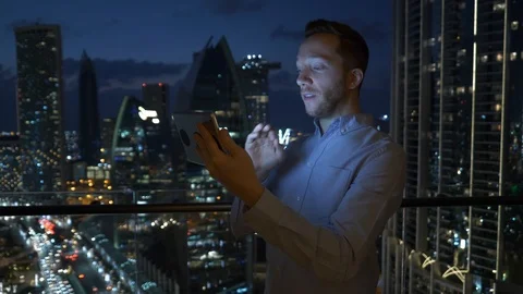 Business Man Using Mobile Device in City Office for Video Chatt Talking 스톡 동영상 103600364