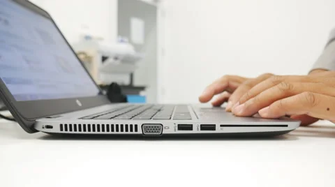 Business man to working and using computer laptop 库存影片 61332699