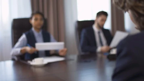 Business meeting, process of transferring documents between businessmen Video stock 121942999