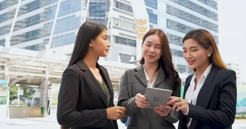 Business Partner using digital tablet online meeting team Partnership businessma Stockbeeldmateriaal 203816207