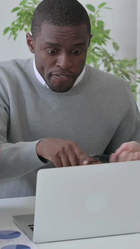 Business People Arguing while using Laptop in Office, Vertical Video Stock Footage 340036002