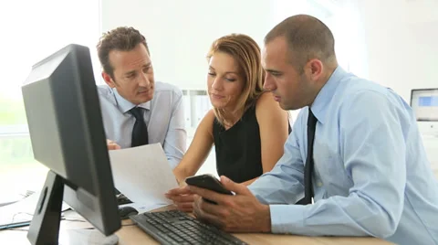 Business people working on desktop computer Video stock 39637525