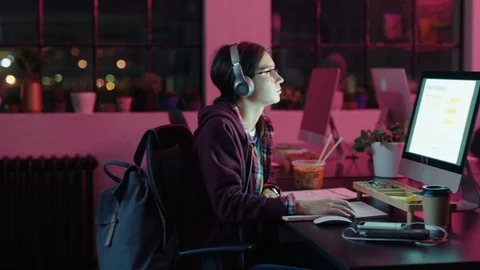 Business people working late using computer technology creative team Stock Footage 97024405