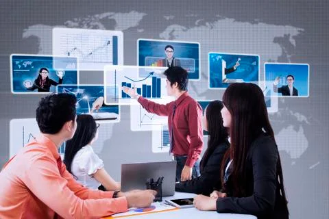 Business presentation using futuristic interface Illustrazione stock