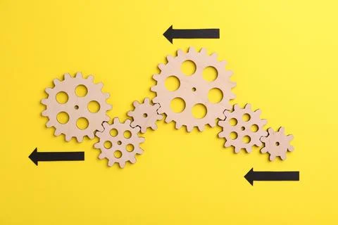 Business process organization and optimization. Scheme with wooden figures .. Stock Photos