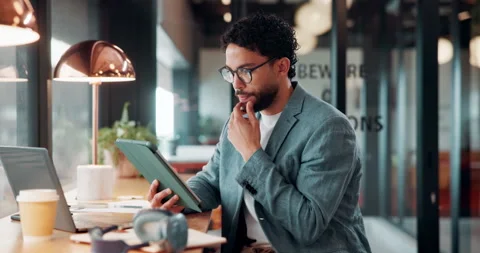 Business, tablet and thinking with man in coffee shop for hybrid work, planning Vídeos de archivo 335921177