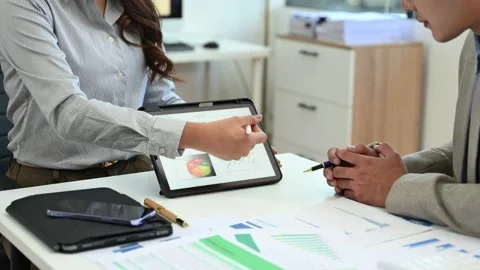 Business using a tablet and stylus for project planning. Perfect for digita.. Stock Footage 313461372