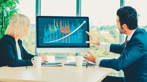 Business visual data analyzing technology by creative computer software Foto stock