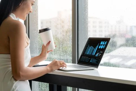 Business visual data analyzing technology by creative computer software Foto stock