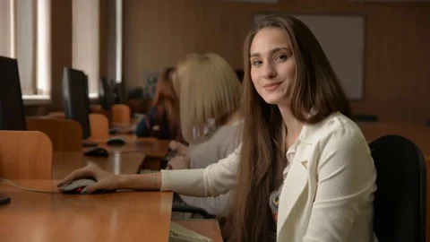 Business woman working on the computer Stock Footage