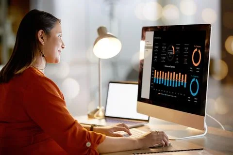 Business worker, screen or computer data analytics in night office for financial Foto stock