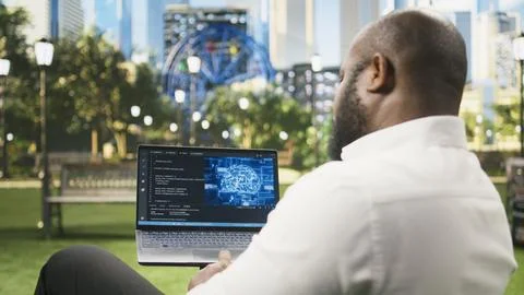 Businessman displaying source code and digital AI interface Stockfoto's