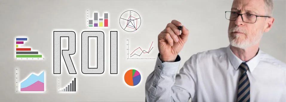 Businessman drawing roi concept Stock-Fotos