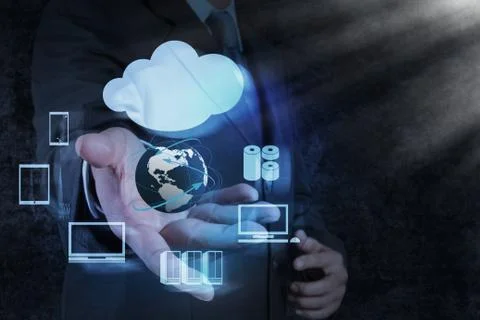 Businessman hand shows a cloud computing diagram Stock-Illustration