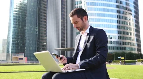 Businessman networking Stock Footage 59825277