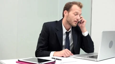  Businessman  in office Stock Footage 210661229
