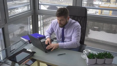 Businessman tells, orders cooperator to do paper work, in work, in office 動画素材 73170234