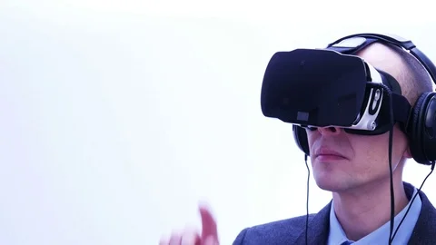 Businessman typing on virtual touch screen - 4 K Stock Footage 71213183