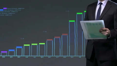 Businessman using big screen Vidéo 210554751