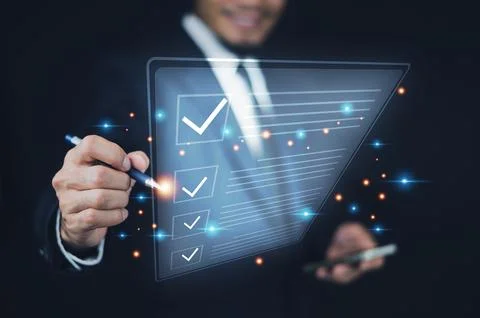 Businessman using computer for DMS documents management and ERP software fo.. Foto stock