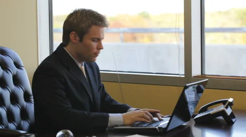 Businessman at work. Stock Footage 5194437