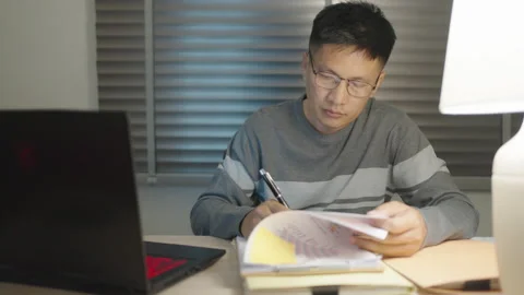 Businessman working Stock-Footage 164311855