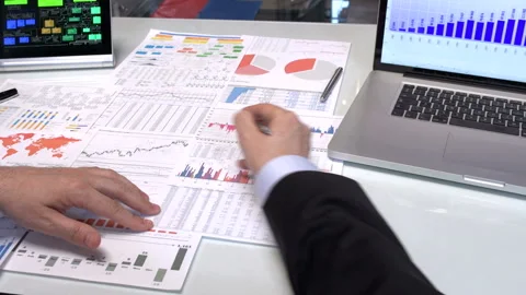 Businessman working 스톡 동영상 210145619