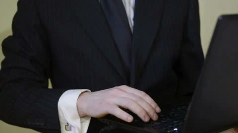 Businessman working on laptop 스톡 동영상 22561853
