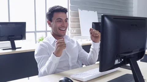 Businessman working at the office. Video stock 107473063