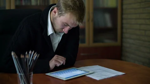 Businessman Working On Tablet Computer 動画素材 31758527