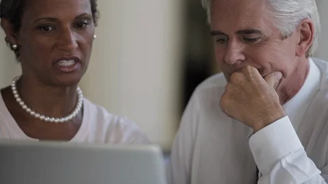 Businesspeople talking. Stock-Footage 88369205