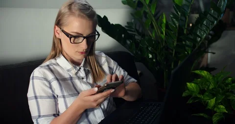 Businesswoman Using Wireless Computer At Workplace 스톡 동영상 113529647