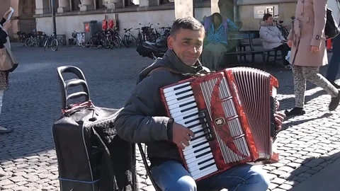 Busker 스톡 동영상 195704606