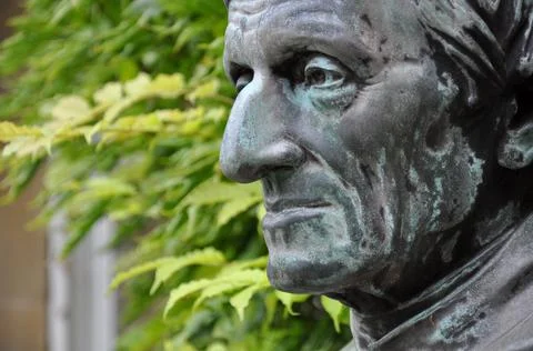 The bust of Cardinal Newman close-up, Trinity College Garden Quad, Oxford, Un Stock Photos