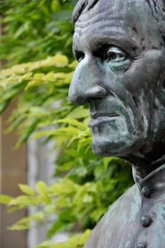 The bust of Cardinal Newman close-up, Trinity College Garden Quad, Oxford, Un Stock Photos