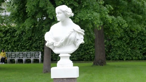 Bust of a woman in Catherine Palace. 3840x2160 Stock Footage