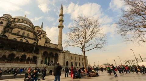 Busy and crowded streets of Eminonu Stock Footage 61237807