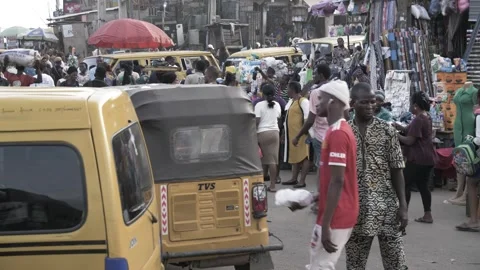 Busy area, Rush hour and Africa survival in nigeria Vidéo 247976936