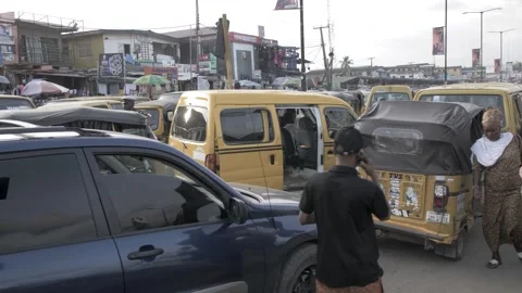 Busy area, Rush hour and Africa survival in nigeria Vidéo 247977830