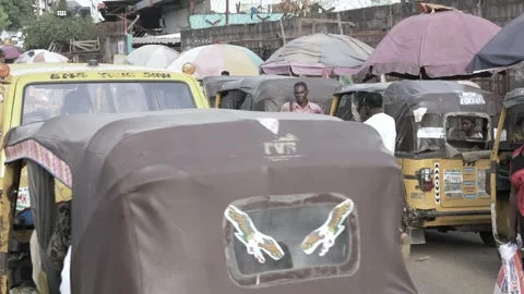 Busy area, Rush hour and Africa survival in nigeria Vidéo 247978977