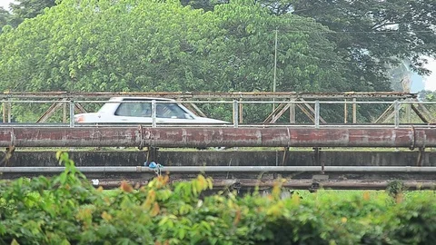 Busy bridge Stock Footage 93843110