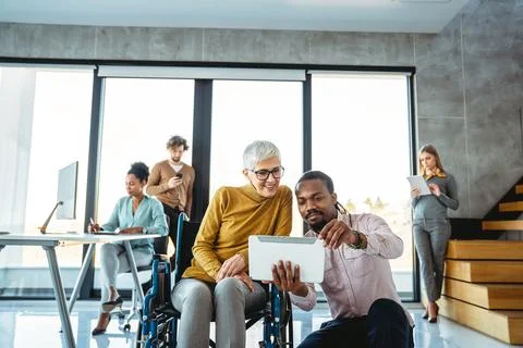 Busy business people, programmers software developer engineer working on co.. Foto stock