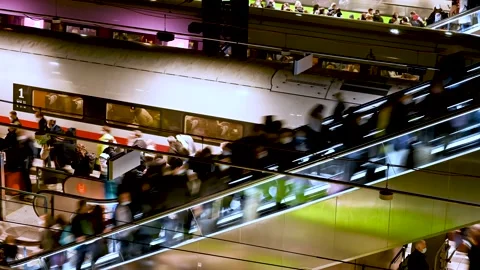 Busy escalator at the main station. Stock Footage 164848042