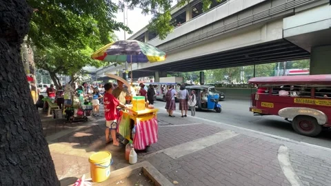 Busy Intersection and Traffic in Manila 4K 60fps Video stock 338399919