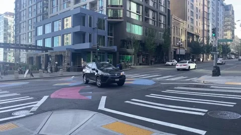 Busy intersection Video stock 155299784